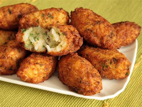 tv gazeta, receitas de hoje|Bolinho de arroz com recheio de queijo .